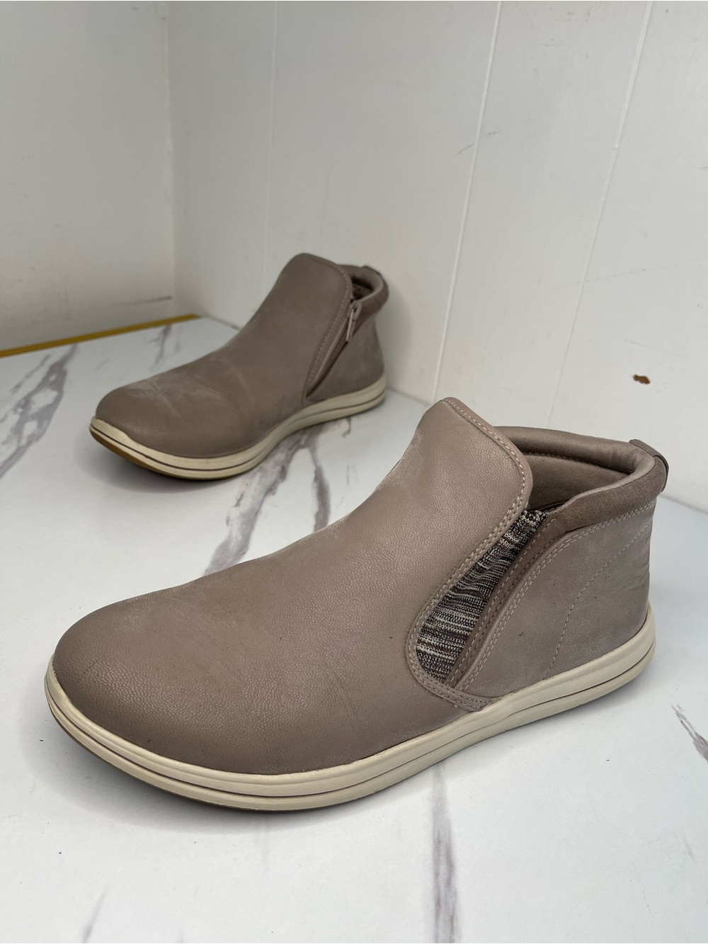 Clarks Cloudsteppers Casual Booties-Breeze Clover-Taupe- Size 8.5M